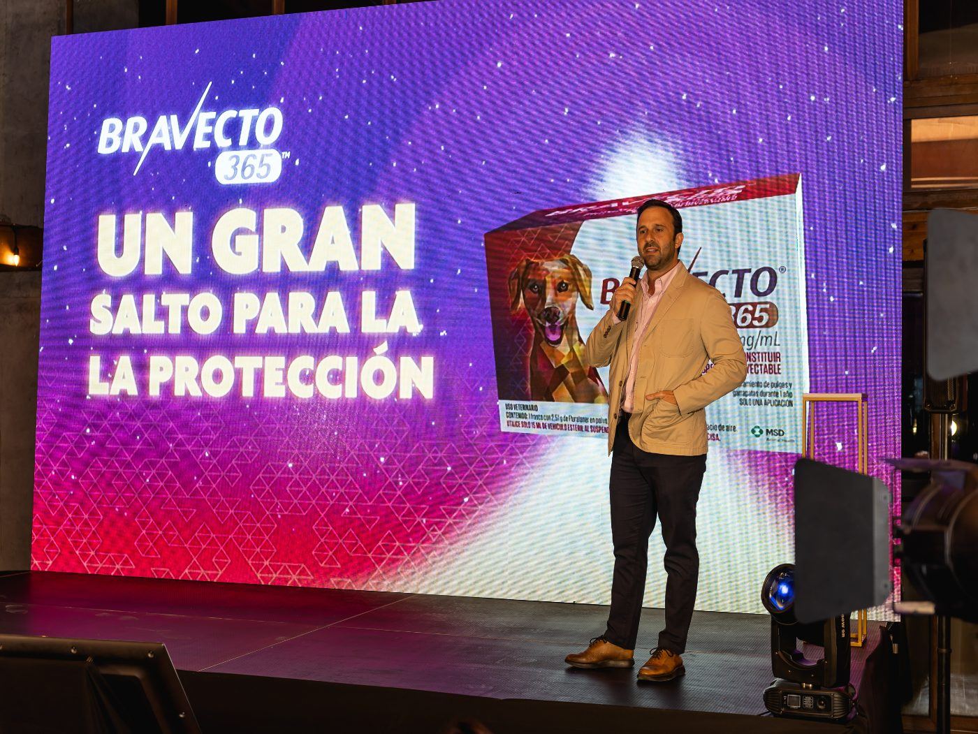Presentación Bravecto 365 en el escenario